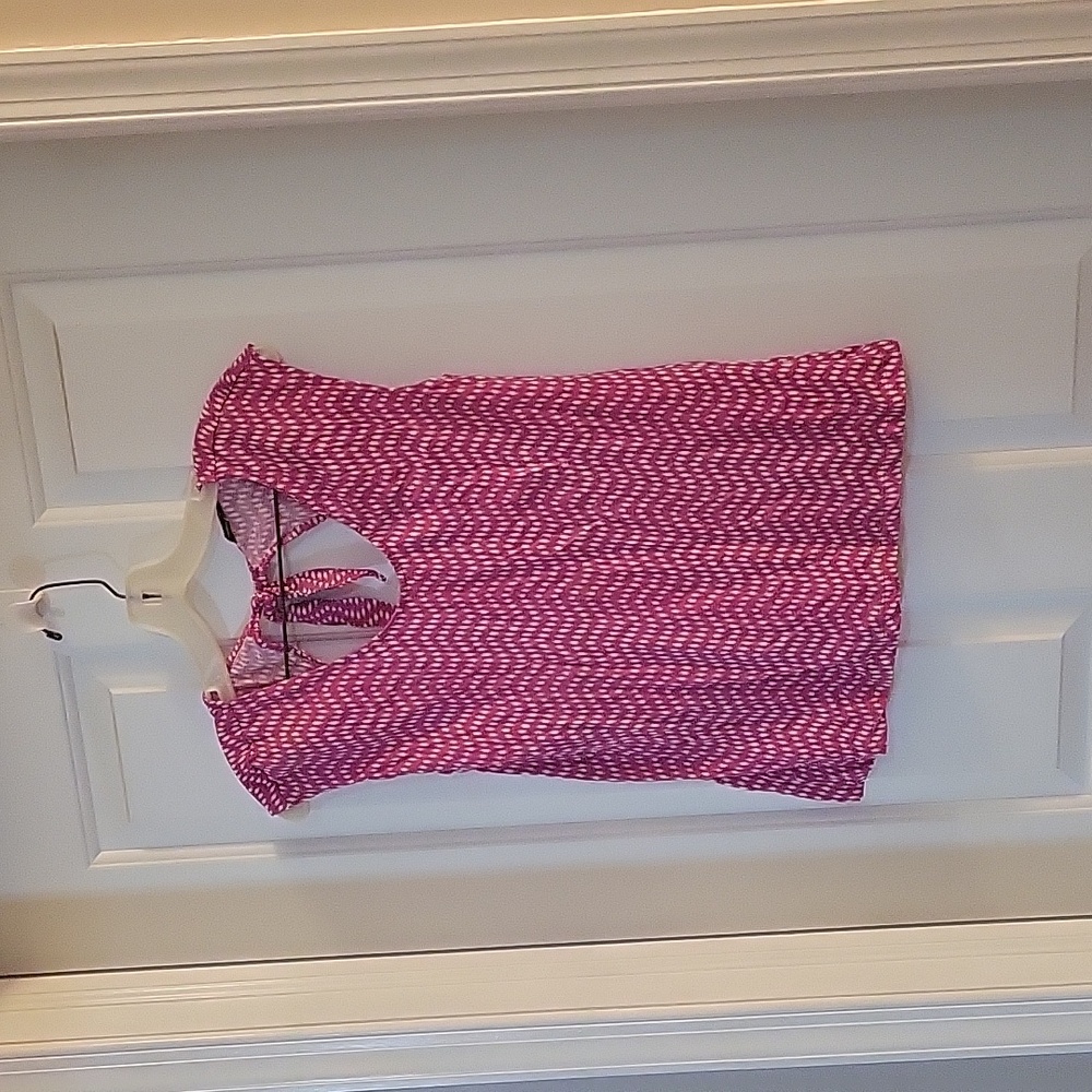 Ann Taylor fuschia and white stripe small